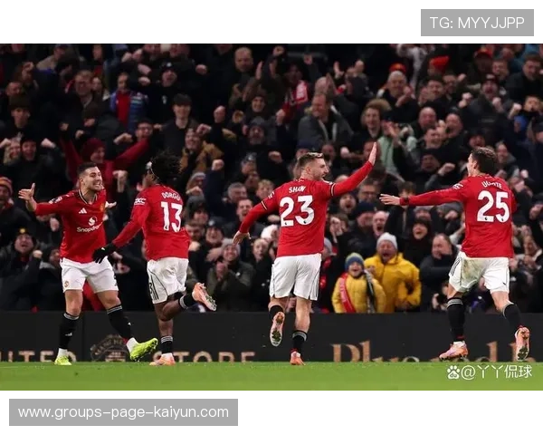 曼联与热刺交锋,战术对抗成焦点,曼联争取主场胜利 曼联与热刺交锋,战术对抗成焦点,曼联争取主场胜利